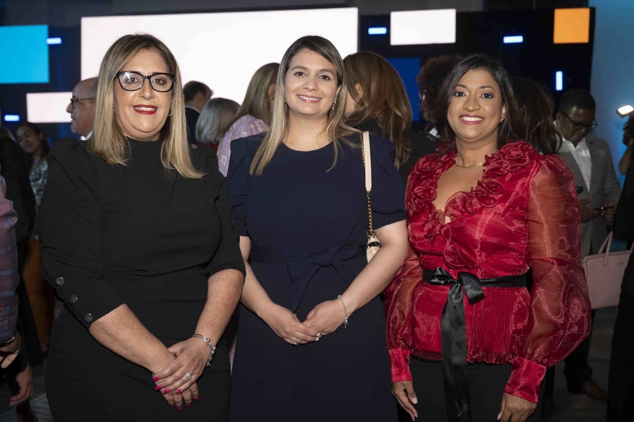 Tania Mejía, Licelotte Silfa y Tanzania Reynoso.