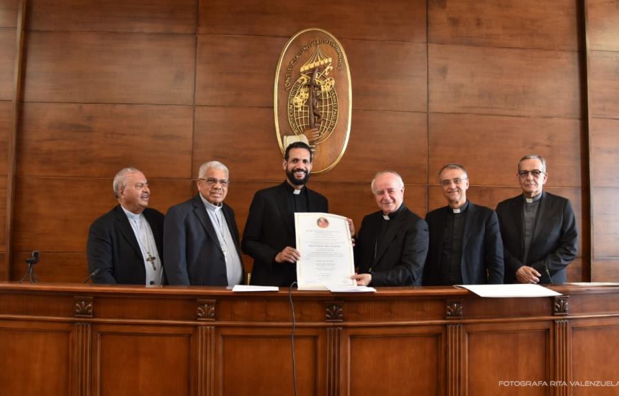 Acuerdo de cooperación entre la Universidad Católica Santo Domingo y el Pontificio Instituto Teológico Juan Pablo II