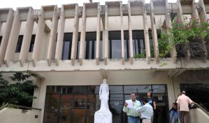 Descargan por segunda ocasión a menor acusado de asesinar madrastra de 351 puñaladas