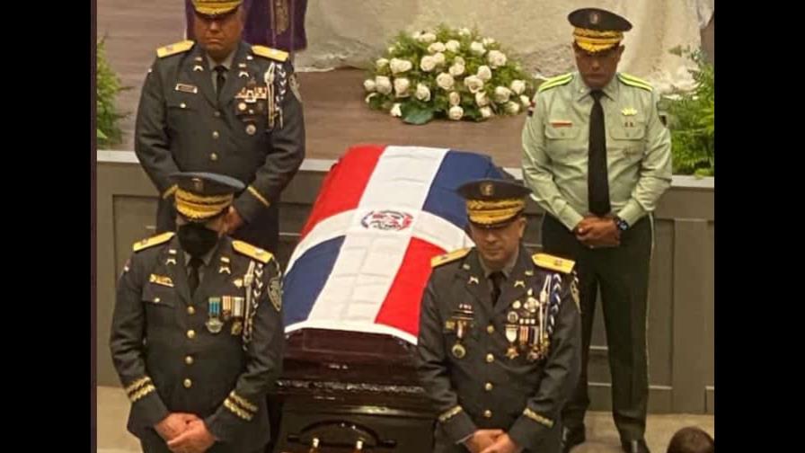Policía Nacional realiza las exequias a general fallecido en accidente de tránsito