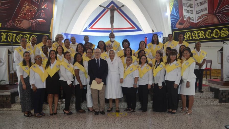 Escuela de Formación en Pastoral de la Salud celebra décima graduación