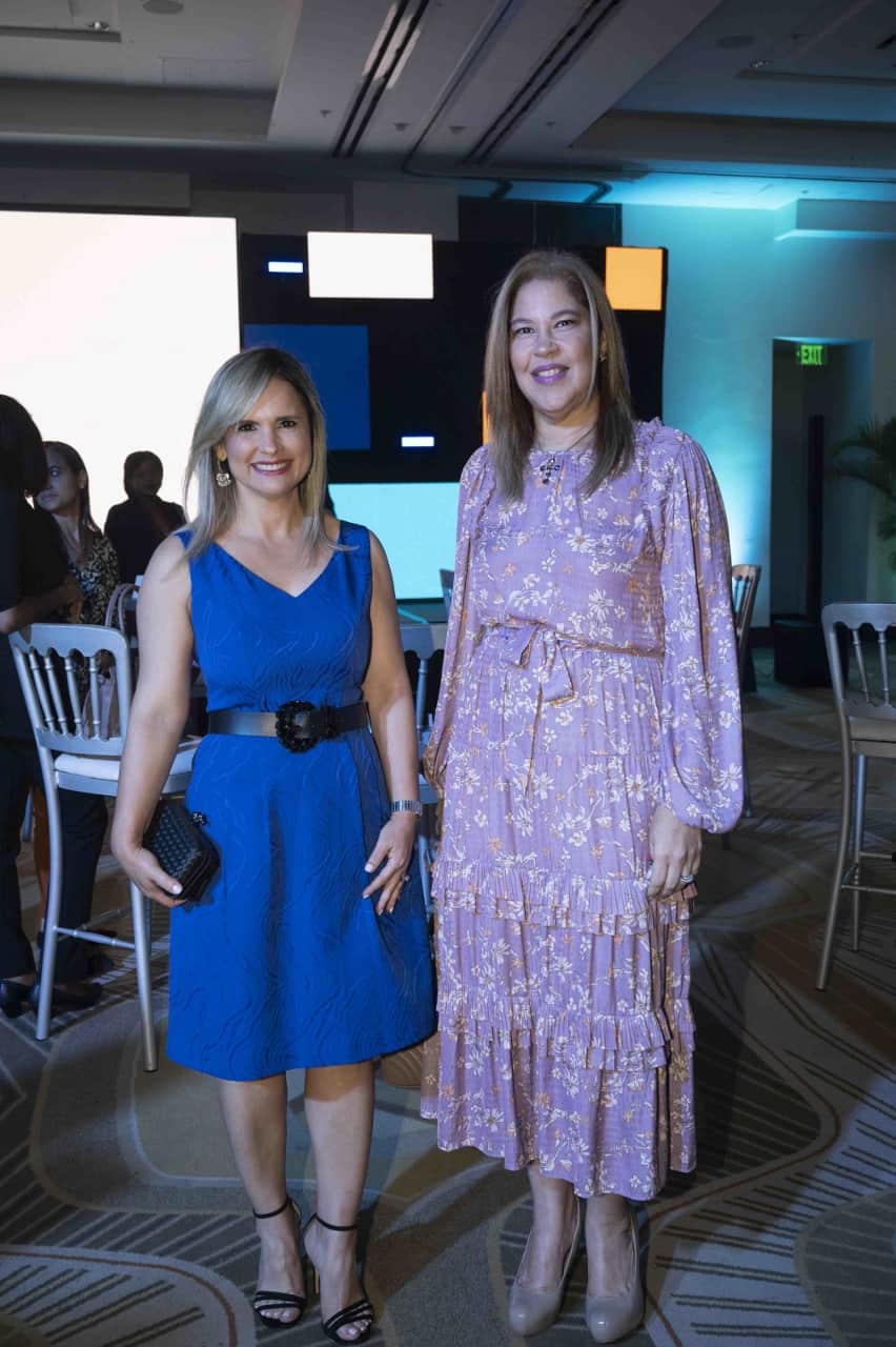 Annerys Rodríguez y Claudia Alburquerque.