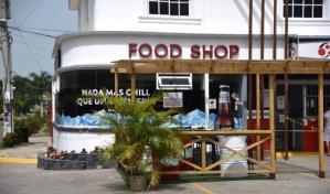 Funcionario señalado por muerte de dos personas tiene caso abierto por incidente en otro centro de diversión