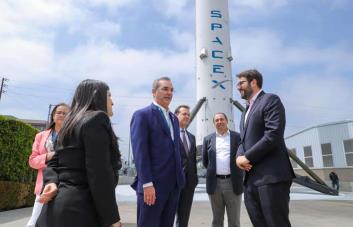 Cumbre de las Américas: Abinader sostiene encuentros con empresas interesadas en invertir en RD