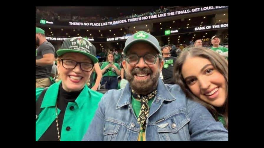 Juan Luis Guerra celebró su cumpleaños viendo a Al Horford jugar en la final de la NBA