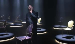 El diseñador francés Philippe Starck reinventa la silla medallón, icono de Dior