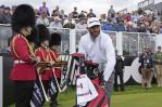 Con pompa y fracturas abre primer torneo de liga saudí de golf