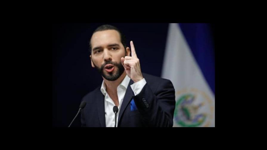 Bukele opina que se ha ido la capacidad de EE.UU. de usar la democracia