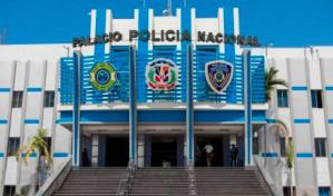 Apresan hombre por espiar menor de edad mientras se bañaba