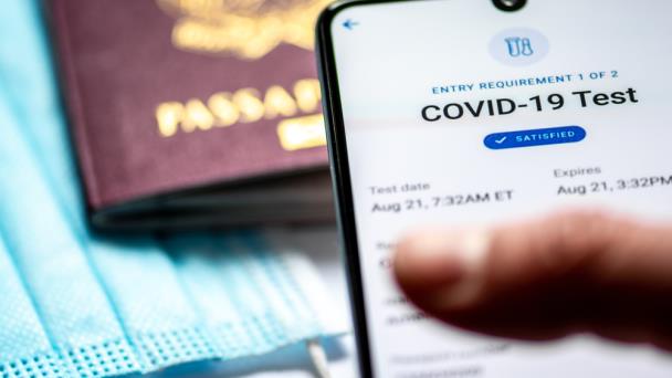 EEUU elimina prueba de COVID-19 obligatoria para viajeros