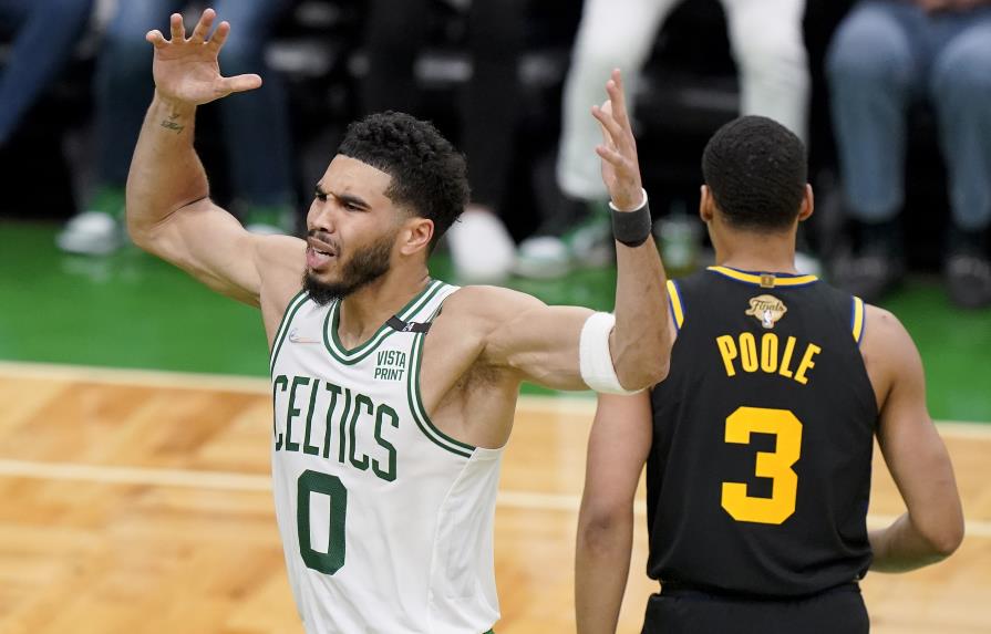 Balones perdidos condenan otra vez a Celtics