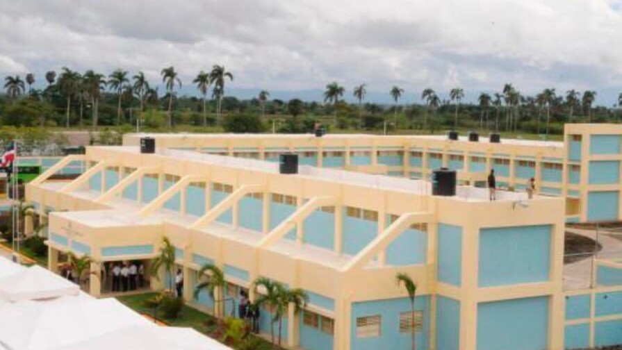 Cuatro reclusos resultan heridos durante ri&ntilde;a en c&aacute;rcel de La Vega