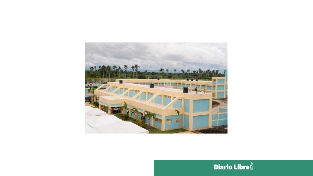 Cuatro reclusos heridos durante riña en cárcel El Pinito