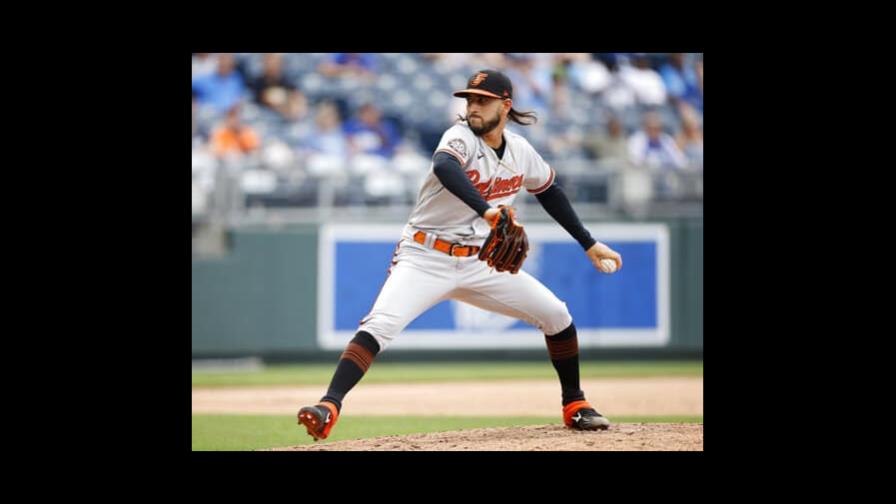 Anthony Santander y Rougned Odor pegan jonrón por Orioles al vencer a Reales