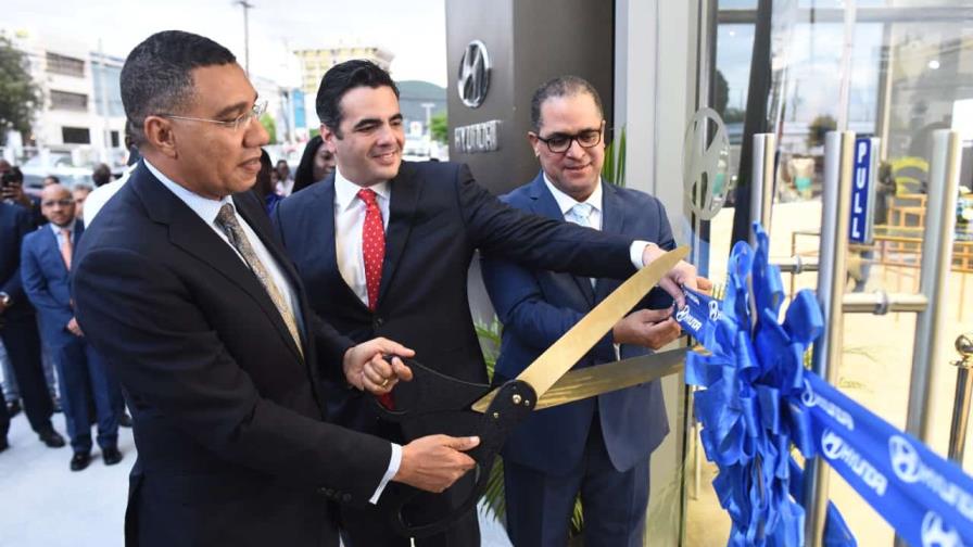 Magna Motors celebra su séptimo aniversario en Jamaica con nuevo showroom de clase mundial