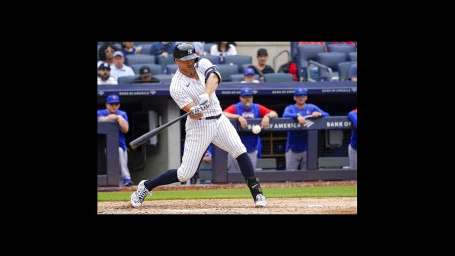 Matt Carpenter luce al bate por los Yanquis, que apalean a Cachorros