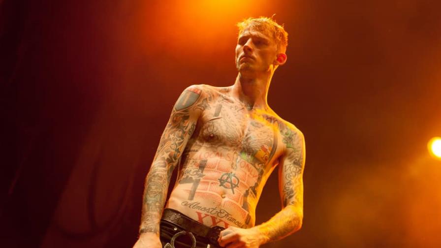 Machine Gun Kelly se desnudó en Instagram