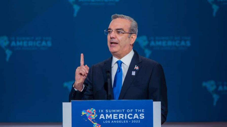 Abinader llega al país tras participar en la Cumbre de las Américas Abinader llega al país tras participar en la Cumbre de las Américas