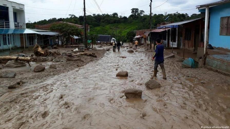 Lluvias dejan 80 muertos y más de 34,000 familias damnificadas en Colombia