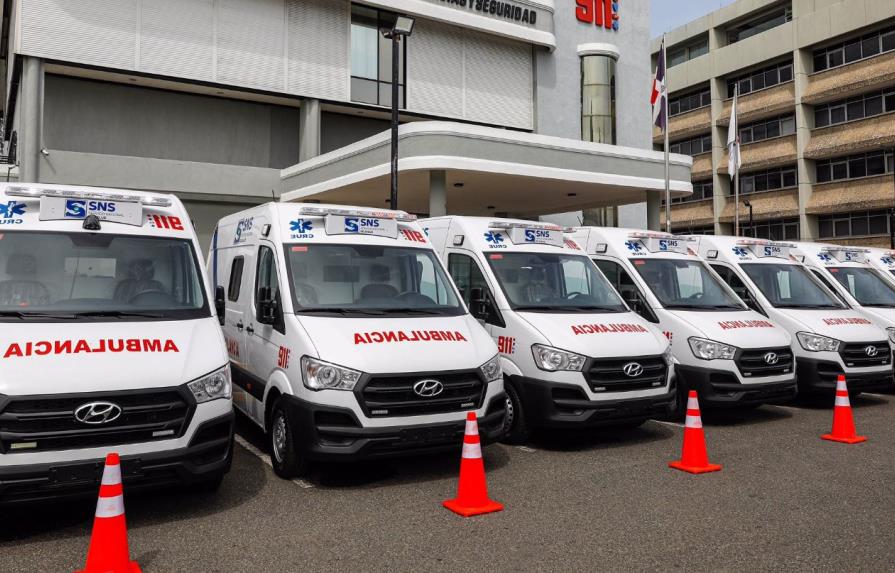 Sistema 9-1-1 entrega 10 ambulancias al SNS para fortalecer servicios a emergencias prehospitalarias