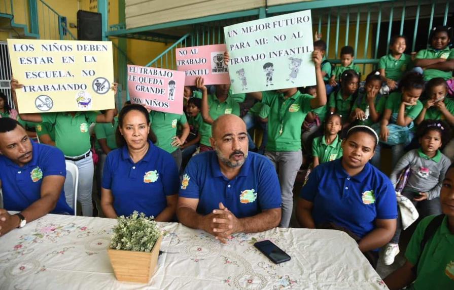Denuncian niños de Cienfuegos, en Santiago, abandonan las escuelas para trabajar
