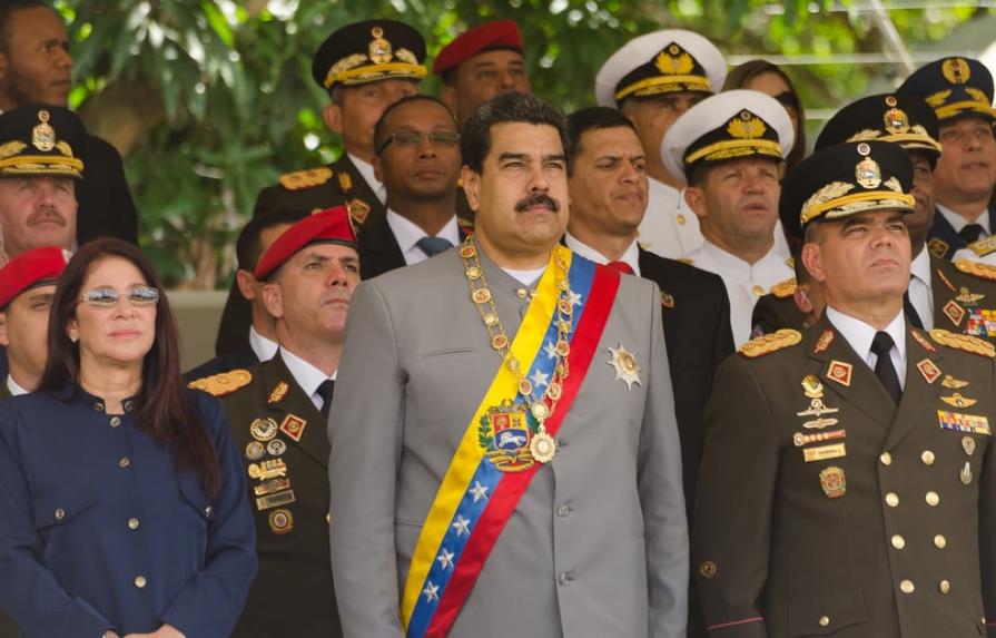 Senador de EE.UU. pide una alerta roja de la Interpol para detener a Maduro