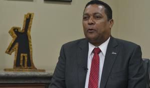 Víctor D´Aza: "No se puede, por ley, imponer lo imposible, porque a lo imposible nadie está obligado"