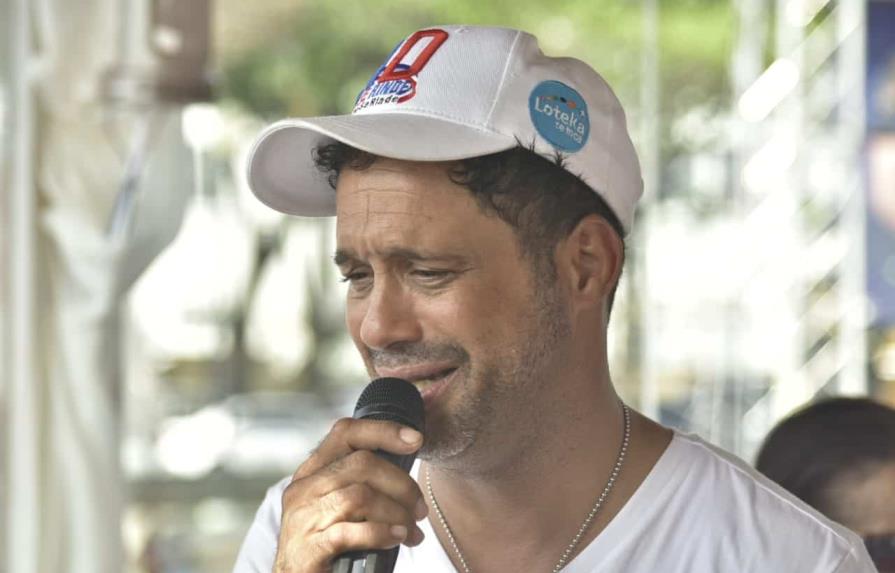 Carlos Silver revela la fecha de su nuevo intento de romper récord Guinnes de más horas cantando