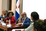 El proyecto de ley que regularía intimidad está en la cancha de los diputados El proyecto de ley que regularía intimidad está en la cancha de los diputados