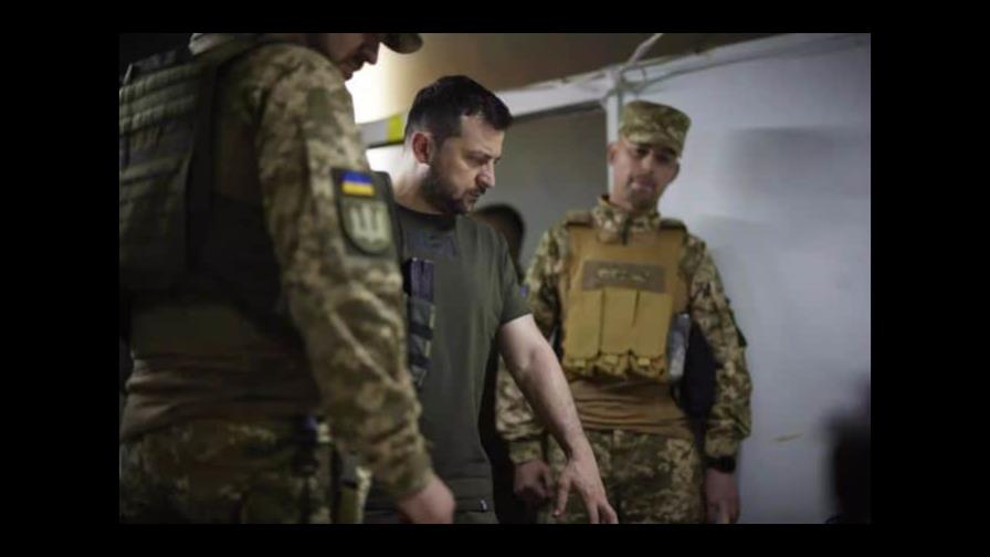 Zelenski asegura que Ucrania va a recuperar el Donbás y la península de Crimea