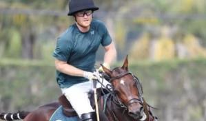El príncipe Harry sufre caída durante partido de polo