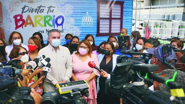 Remozamiento de casas se hizo con pinturas distintas a las licitadas