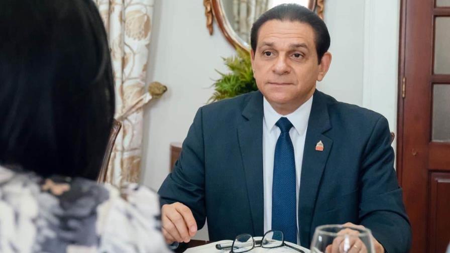 Primera dama y ministro de Salud Pública socializan sobre la salud mental