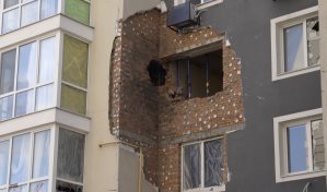 Vecinos de Bucha regresan para reconstruir la localidad