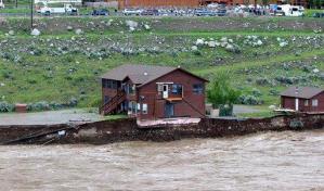 Las fuertes inundaciones mantienen cerrado el Parque Nacional de Yellowstone
