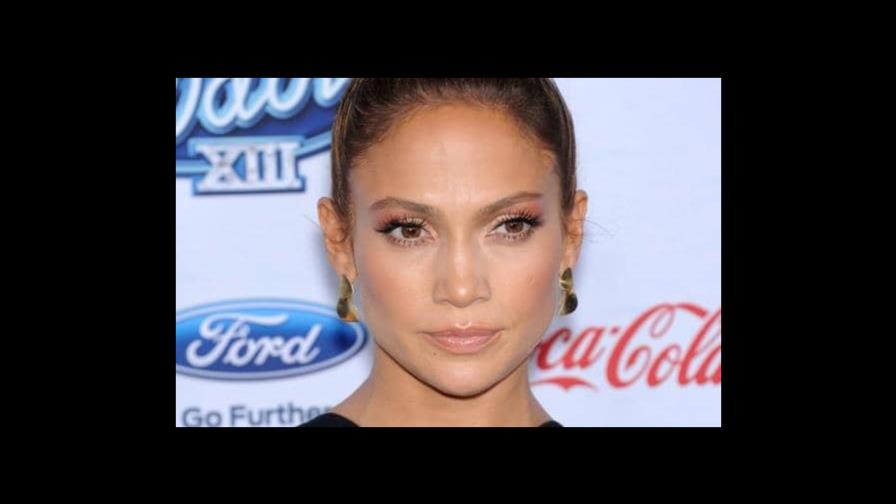 Jennifer Lopez se inspira en Ben Affleck para hacerse su manicura