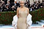 Sigue la polémica: acusan a Kim Kardashian de dañar vestido de Marilyn Monroe Sigue la polémica: acusan a Kim Kardashian de dañar vestido de Marilyn Monroe