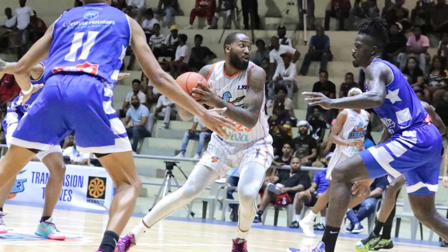 Titanes dominan a Marineros y ganan quinto seguido en la LNB