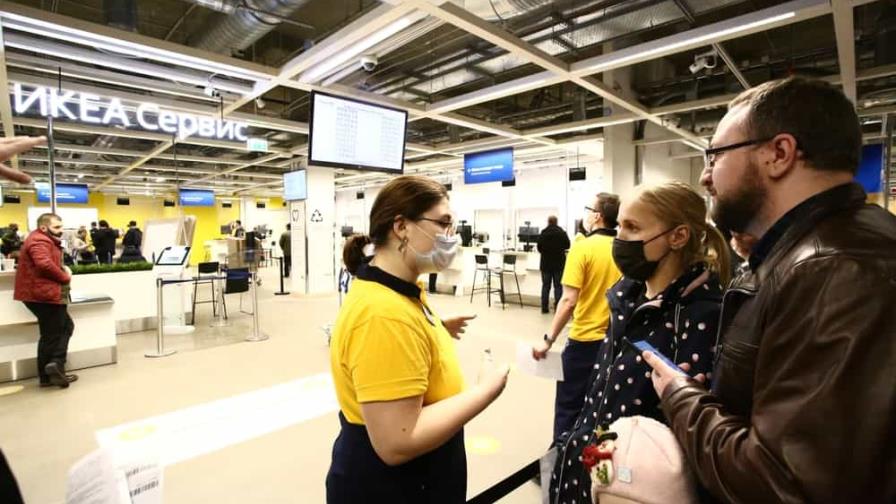 Ikea venderá sus cuatro fábricas y reducirá su plantilla en Rusia Ikea venderá sus cuatro fábricas y reducirá su plantilla en Rusia