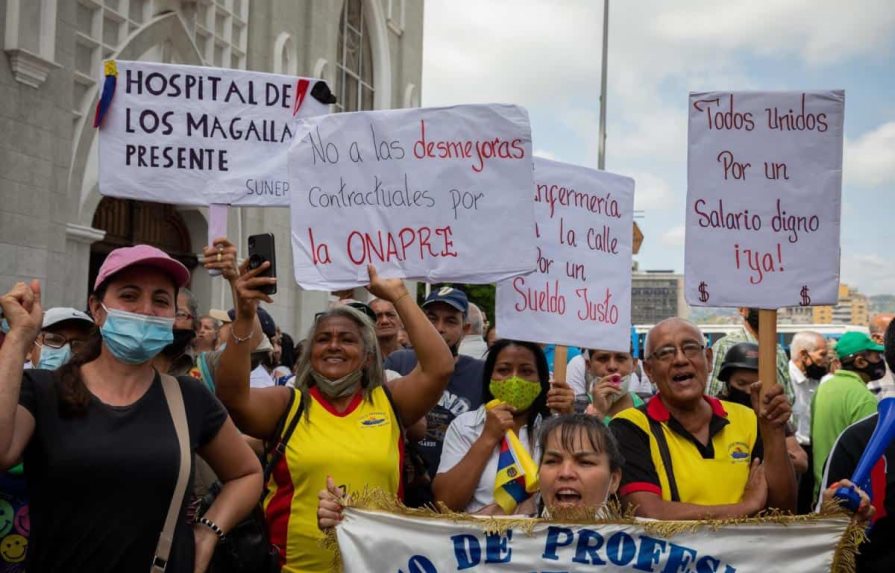 Espías y detenciones, la lucha contra la “mafia” hospitalaria en Venezuela