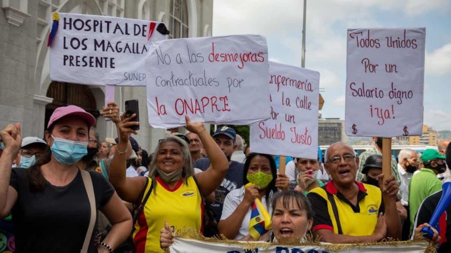 Espías y detenciones, la lucha contra la “mafia” hospitalaria en Venezuela
