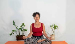 Todo lo que necesitas saber para iniciarte en el yoga