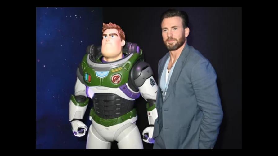 Chris Evans, la voz del Buzz Lightyear humano: Es una película más madura