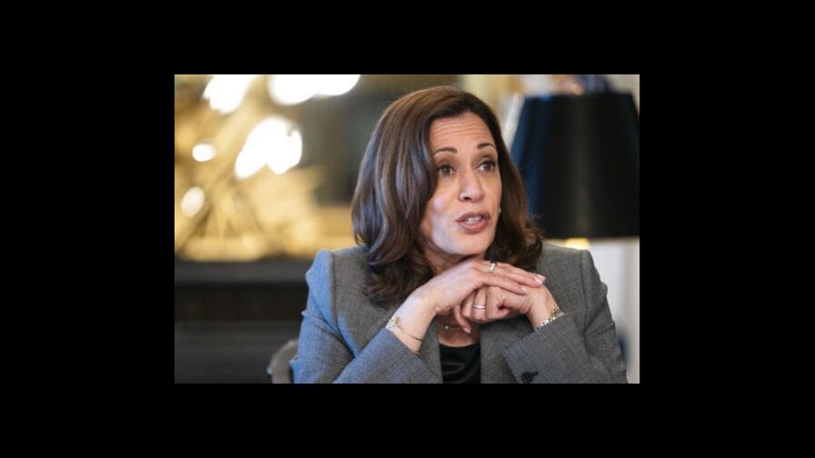 Harris lanza acción contra el acoso y el abuso en internet
