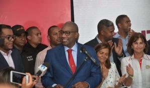 Editrudis Beltrán se declara ganador y promete reformar la UASD