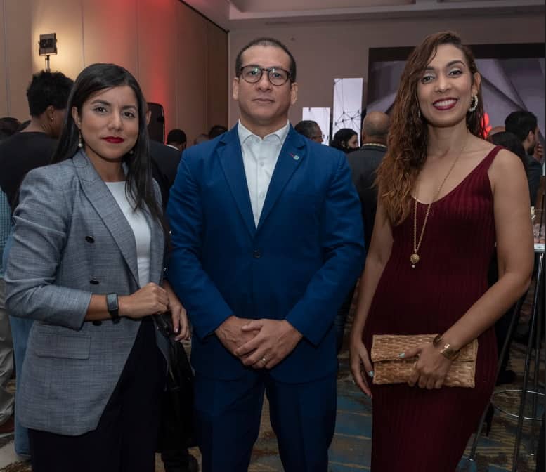 Indira Navarro, Wilfrido Feliz y Yadhira Pimentel.