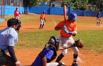 Cuatro elencos triunfan doble en béisbol RBI Fundación Rica