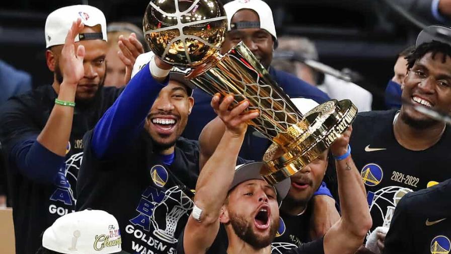 Los Warriors de Curry regresan a la cima de la NBA con una última exhibición en Boston
