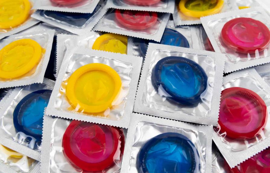 Voluntariado GLBT denuncia escasez de preservativos; autoridades aseguran hay cantidades suficientes