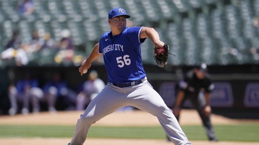 Keller y bullpen lucen; Reales blanquean a Atléticos Keller y bullpen lucen; Reales blanquean a Atléticos